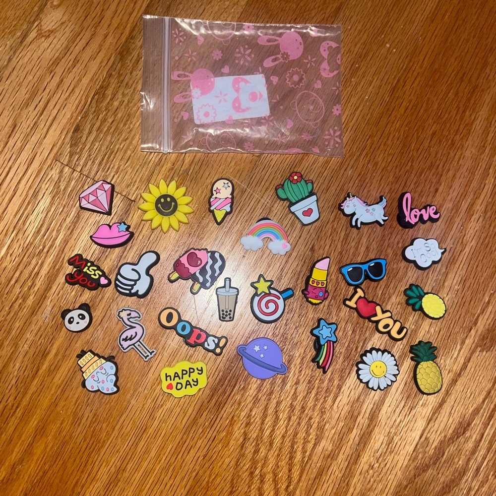 Croc charms